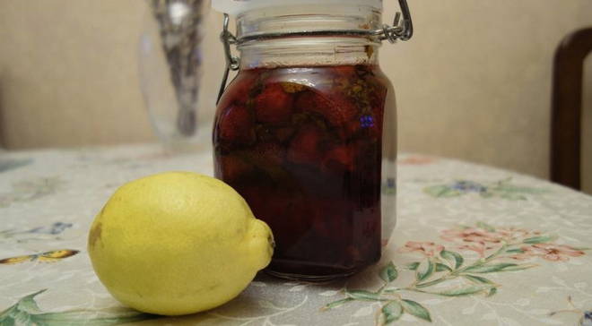Клубничное варенье пятиминутка с лимоном