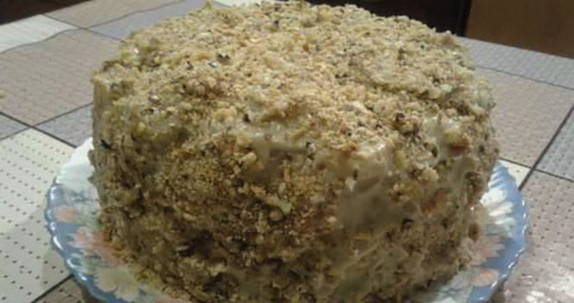 Торт из печенья Ушки без выпечки с заварным кремом