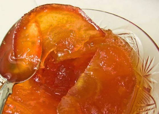 Янтарное варенье из яблок дольками с лимоном прозрачное на зиму