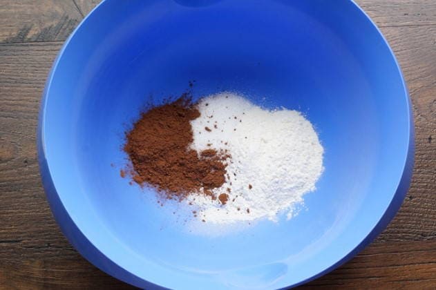 Кекс в микроволновке в кружке за 5 минут – 10 быстрых и простых рецептов с фото пошагово
