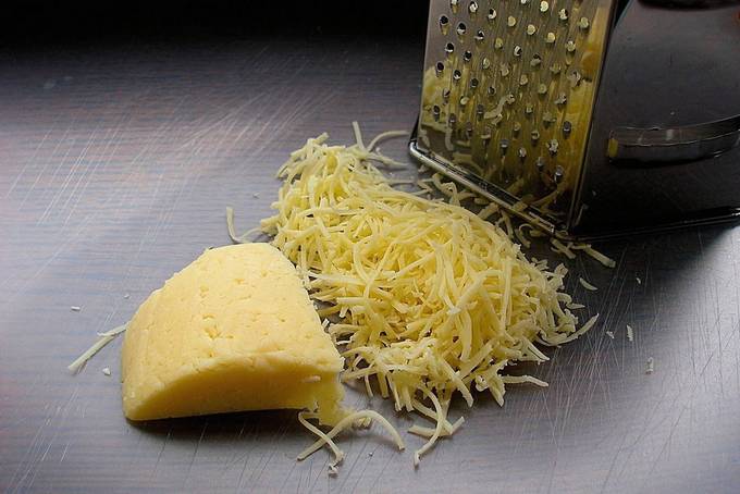 Кабачки в духовке с сыром и сметаной