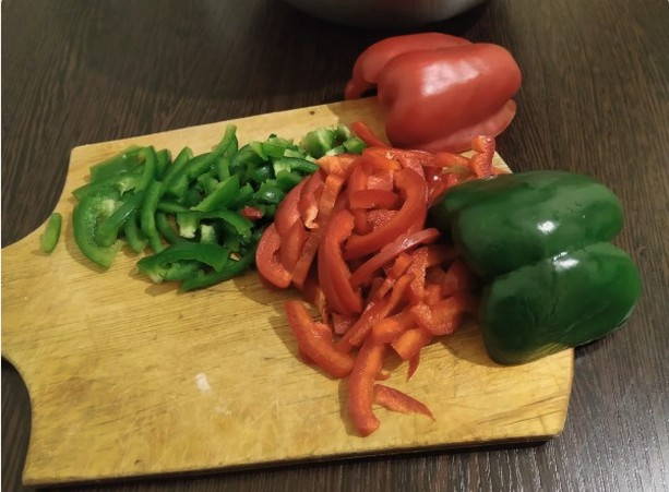Салат из фунчозы по-корейски с овощами