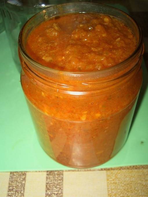 Кабачковая икра с томатной пастой и чесноком без моркови