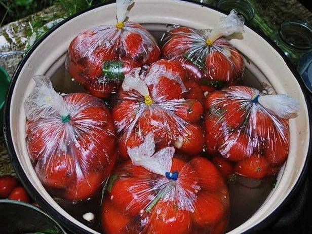 Квашеные помидоры в пакете на зиму