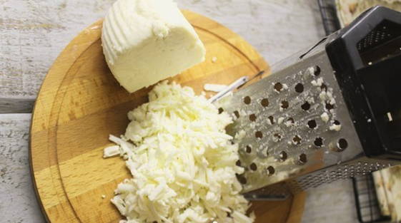 Ленивая ачма из лаваша с сыром в духовке