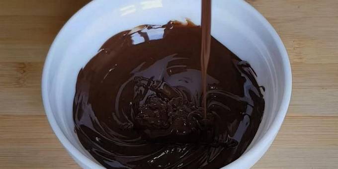 Шоколадный крем для выравнивания торта