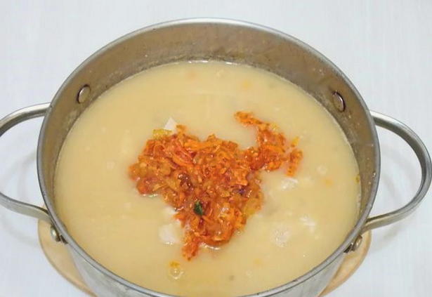 Гороховый суп с копченой куриной грудкой