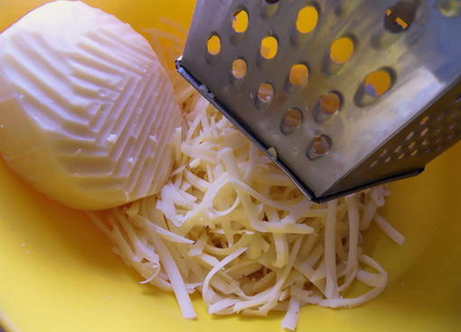 Запеканка из макарон с колбасой и яйцами в духовке