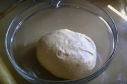 Дрожжевое тесто для пирожков для жарки в масле на сковороде