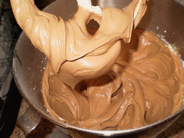 Шоколадный крем-чиз для покрытия торта
