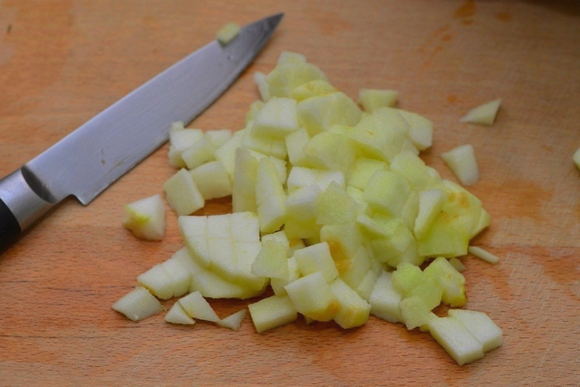 Крабовый салат с кукурузой и яблоком