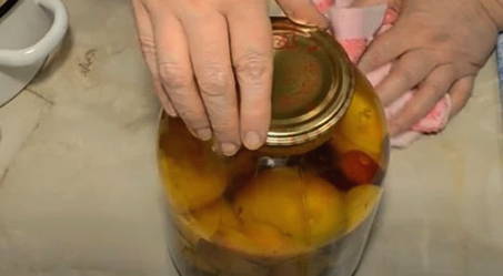 Компот из абрикосов и вишни без стерилизации на зиму
