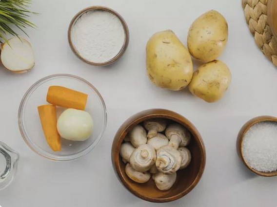 Картофельные зразы с грибами на сковороде