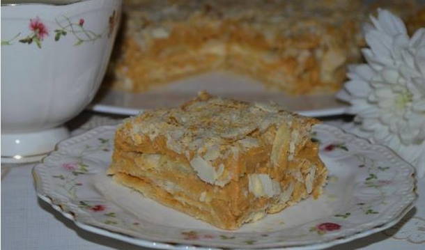 Торт Наполеон из готовых коржей со сгущенкой
