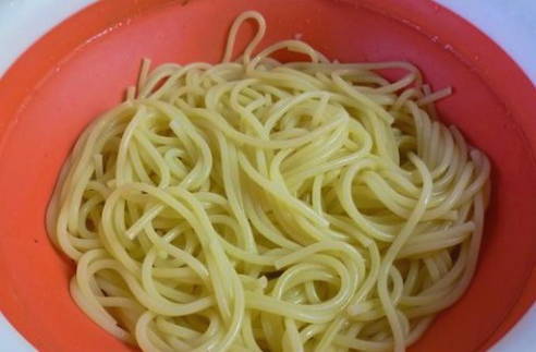 Спагетти с беконом в сливочном соусе с сыром