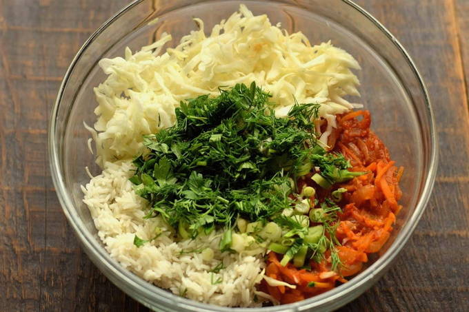 Фаршированный перец овощами и рисом