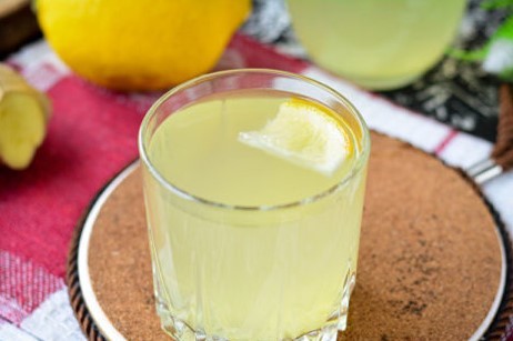 Напиток из имбиря и лимона