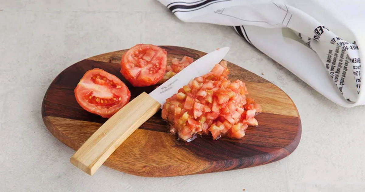 Запеченные баклажаны с помидорами, сыром и чесноком в духовке