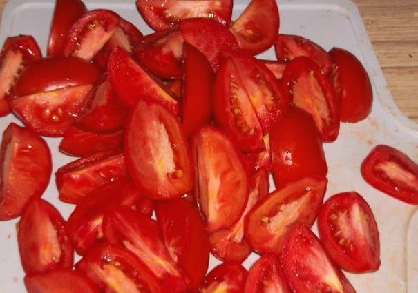 Салат «Тещин язык» из кабачков с помидорами на зиму