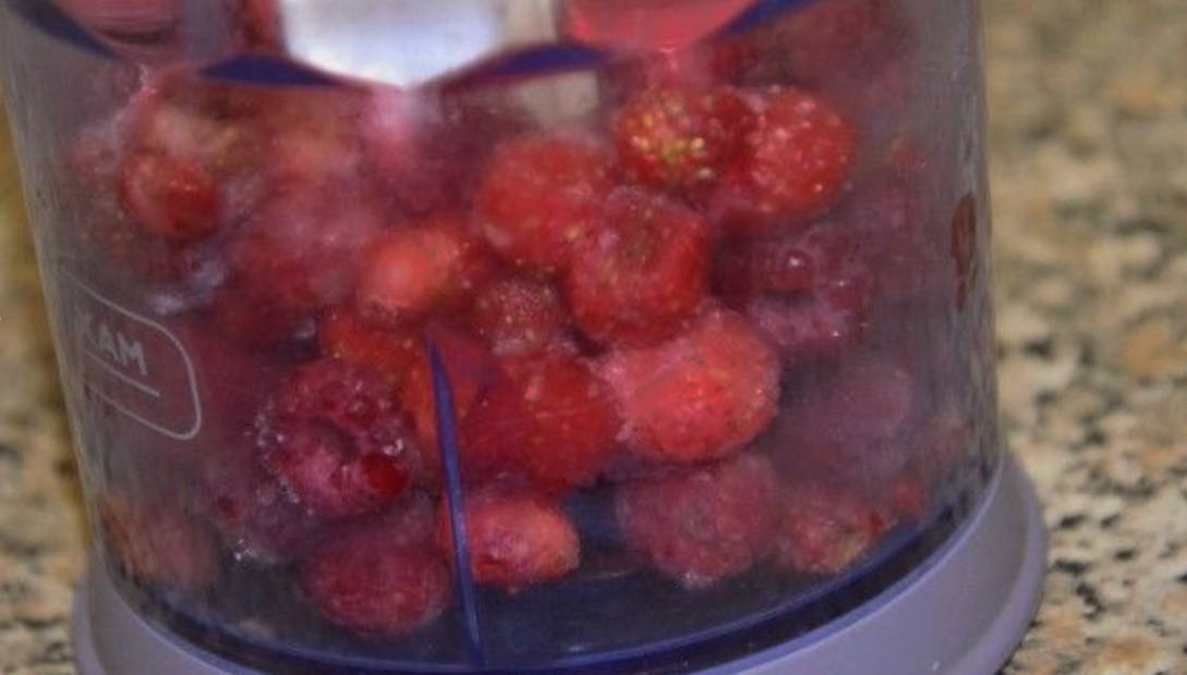 Смузи из ягод в блендере