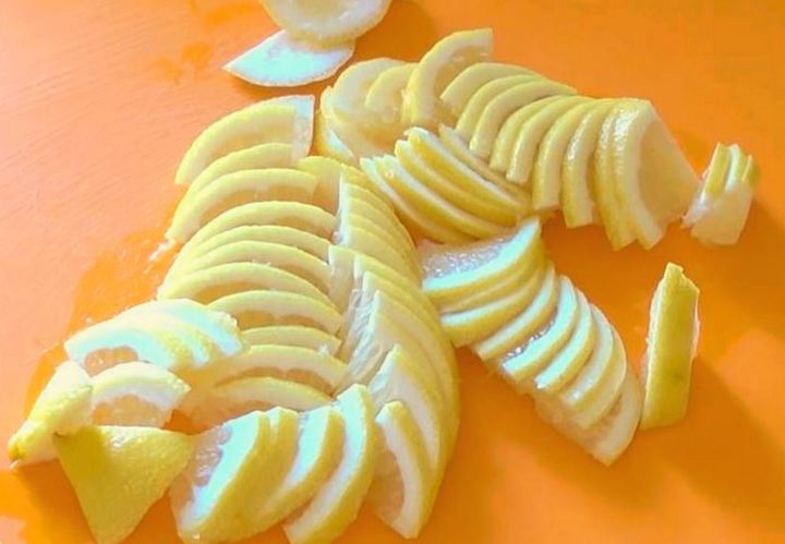 Прозрачное варенье из яблок дольками с лимоном на зиму