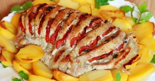 Свинина по-французски в духовке с помидорами и сыром - 6 рецептов (с картофелем, грибами) с фото пошагово