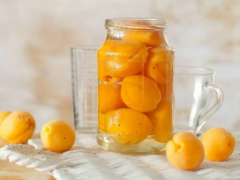 Компот из абрикосов на зиму простые рецепты
