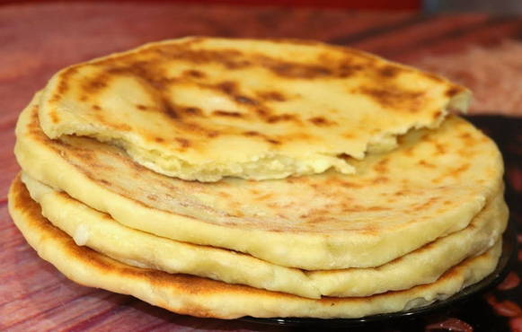 Ингредиенты для «Хачапури с сыром на сковороде»: