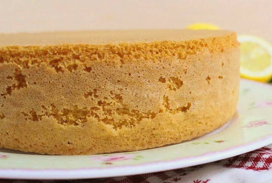 Бисквит на кефире: 5 пошаговых рецептов с фото