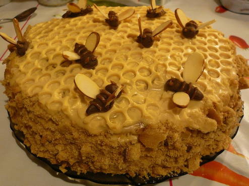 Шоколадные пчёлы : Торты (украшения шаг за шагом)