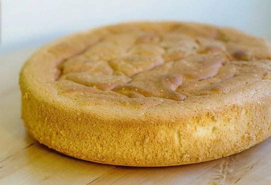 Бисквит в духовке, простые рецепты в домашних условиях для тортов и десертов