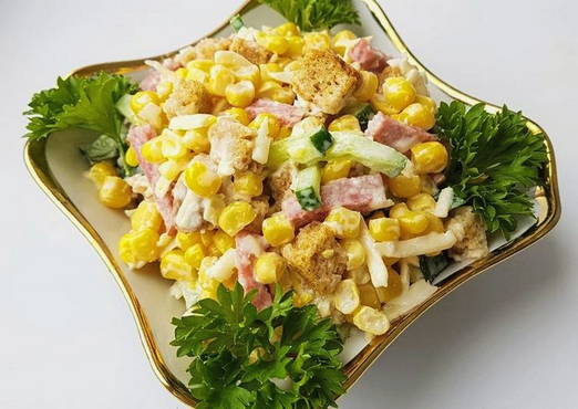 Салат с кукурузой и сухариками – пошаговый рецепт приготовления с фото