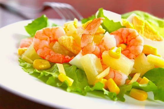 Ингредиенты для «Салат с креветками и ананасами»: