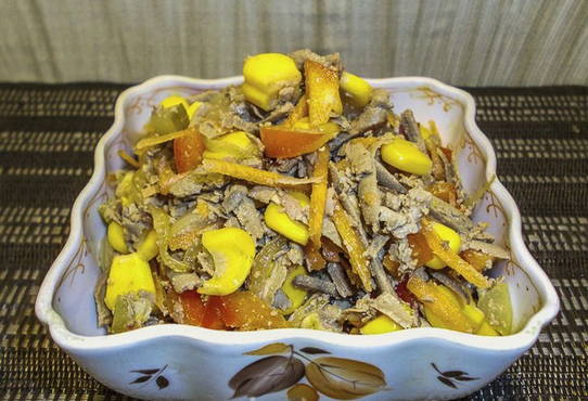 Печень с солеными огурцами, пошаговый рецепт на ккал, фото, ингредиенты - bellaira