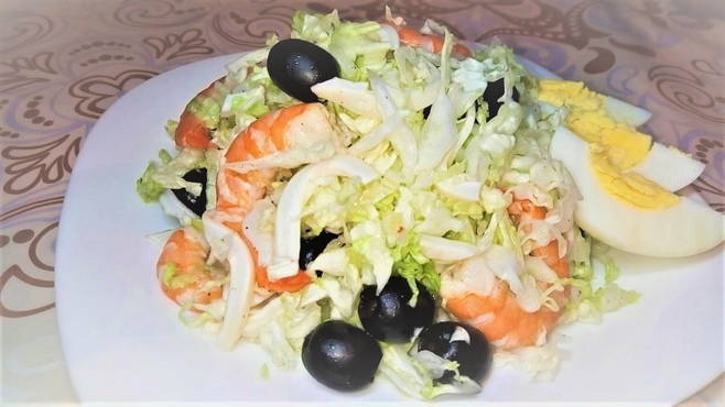 Салат из капусты с черносливом
