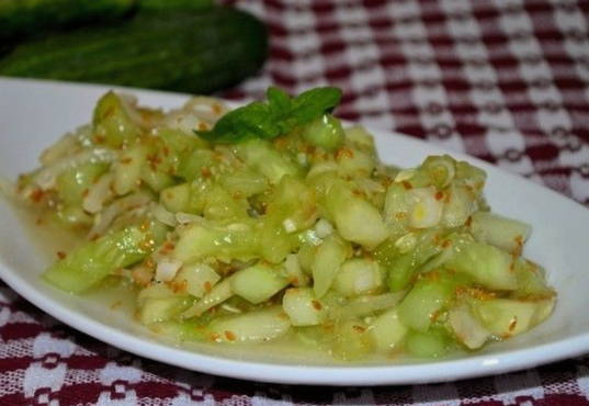 Пошаговый рецепт салата из огурцов