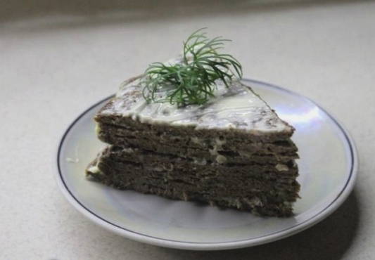 Классический печёночный торт из говяжьей печени