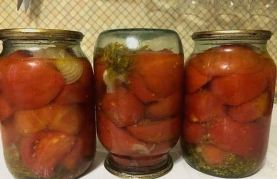 Ингредиенты для «Салат из зеленых помидоров из СССР»: