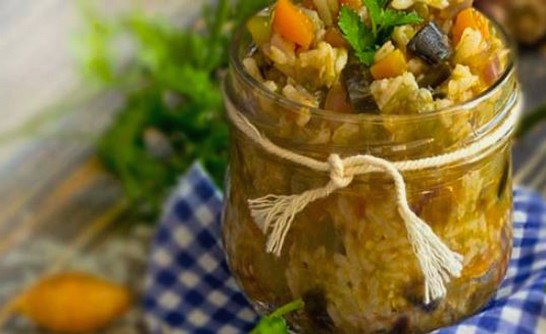 Как приготовить рецепт Овощной салат с рисом на зиму
