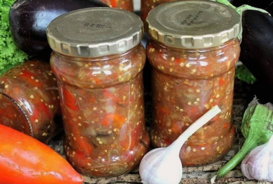 Салат из помидоров, моркови и болгарского перца на зиму без стерилизации
