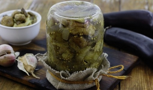 Салат из баклажанов и грибов на зиму