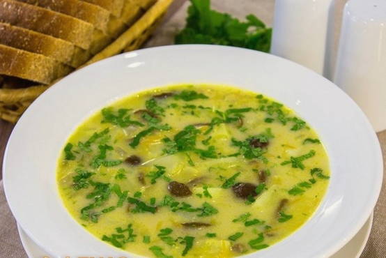 Суп с опятами и плавленым сыром