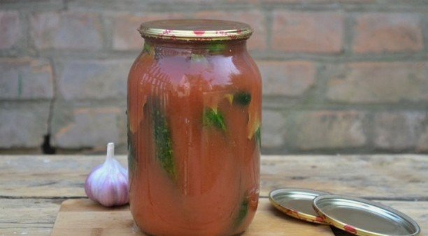 Консервированные огурцы в томатном соке на зиму