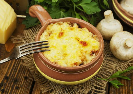 Жульен с курицей, грибами и сыром со сливками в горшочках в духовке - 15 пошаговых фото в рецепте