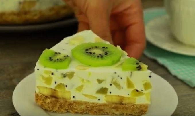 Творожный торт с печеньем и фруктами — рецепт с фото пошагово