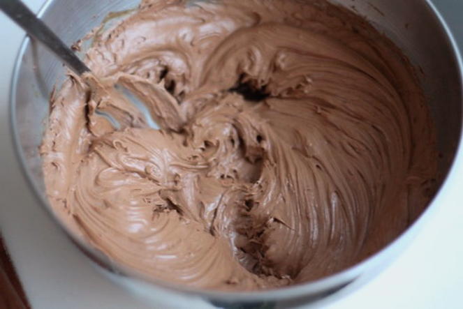 Шоколадный крем с маскарпоне для торта