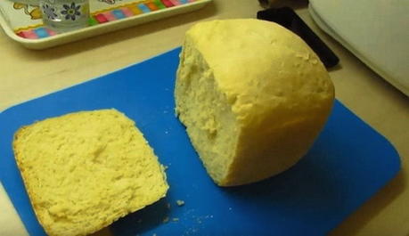 Белый хлеб на кефире в хлебопечке