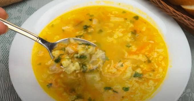 Суп куриный с манными,заварными клецками : Первые блюда