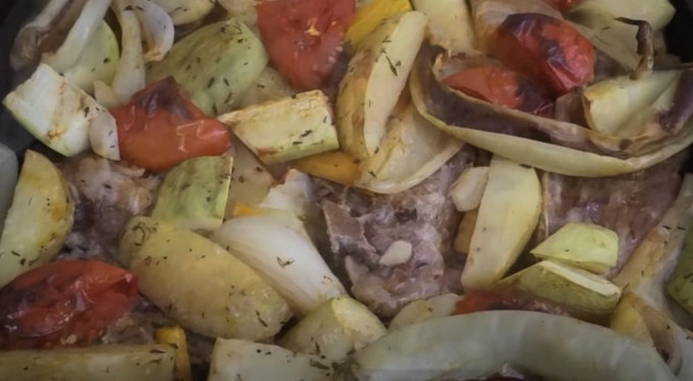 Свинина с овощами в духовке: 36 пошаговых рецептов с фото для приготовления в домашних условиях
