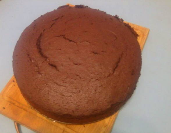 Шоколадные коржи в духовке для торта